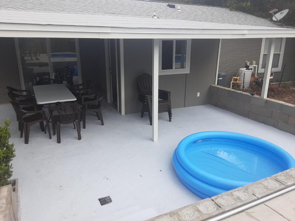 Lovely oasis with private swimming pool 4,6,8 f deep